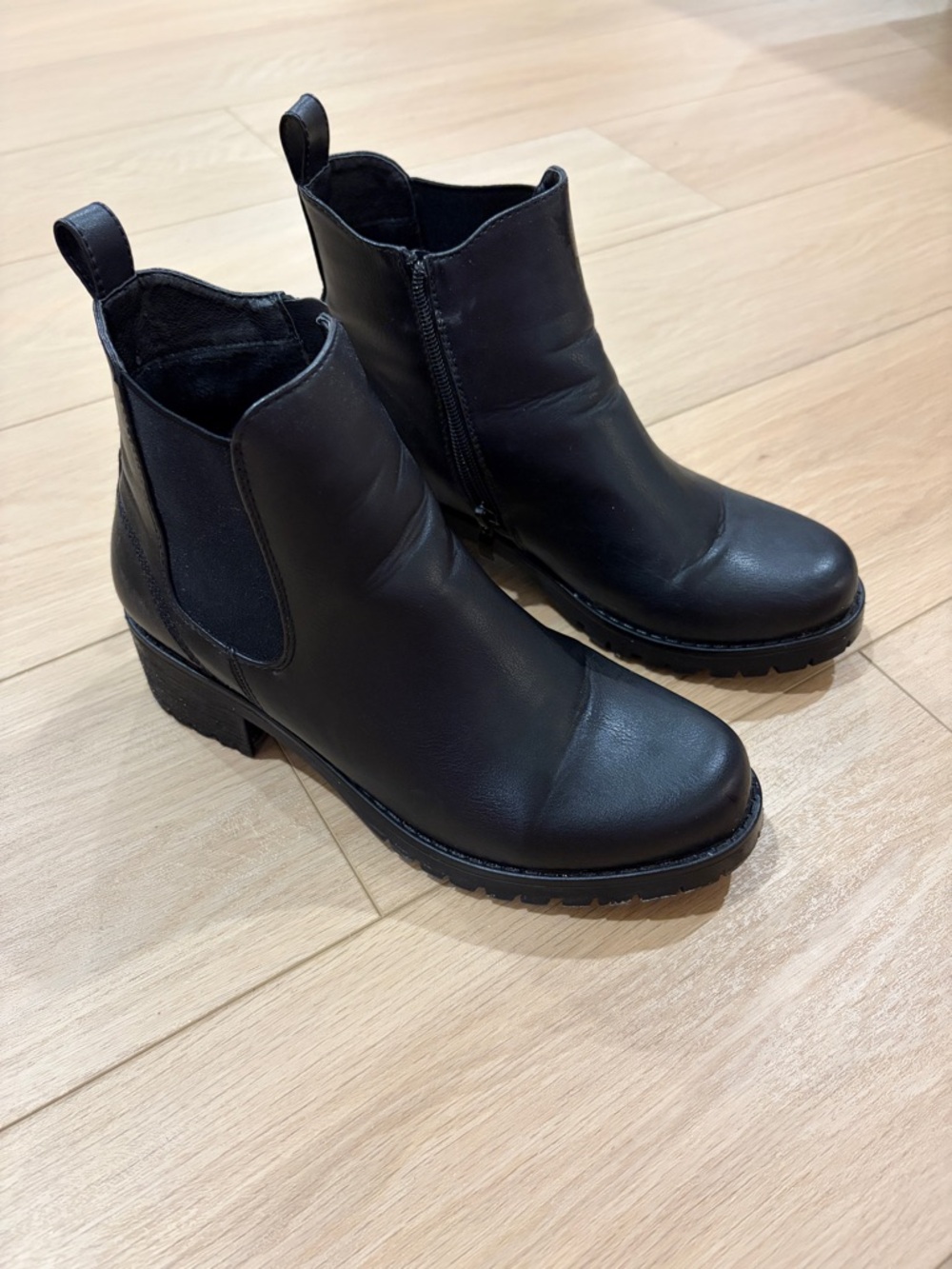 Taxi Leather Zip-Up Boots